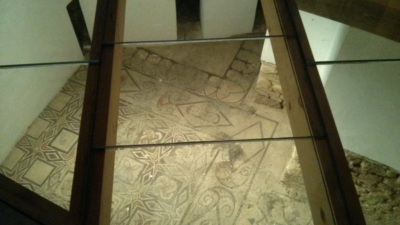 856 Columns. Zero Straight Lines.